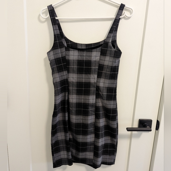 Plaid dress in black and grey size S - Picture 2 of 6